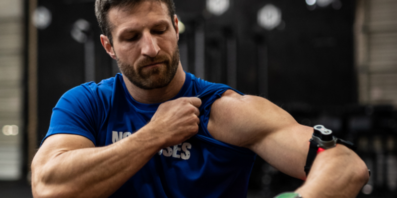 Michael Kummer is wearing the MOVE+ Pro on his arm.