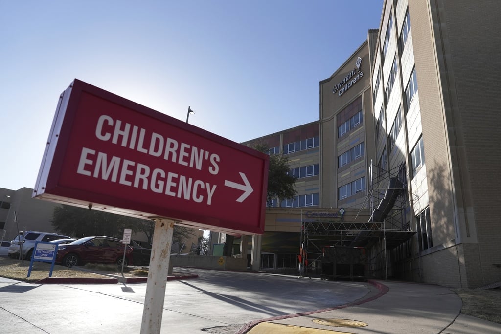 A Texas child who was not vaccinated has died of measles, a first for the US in a decade
